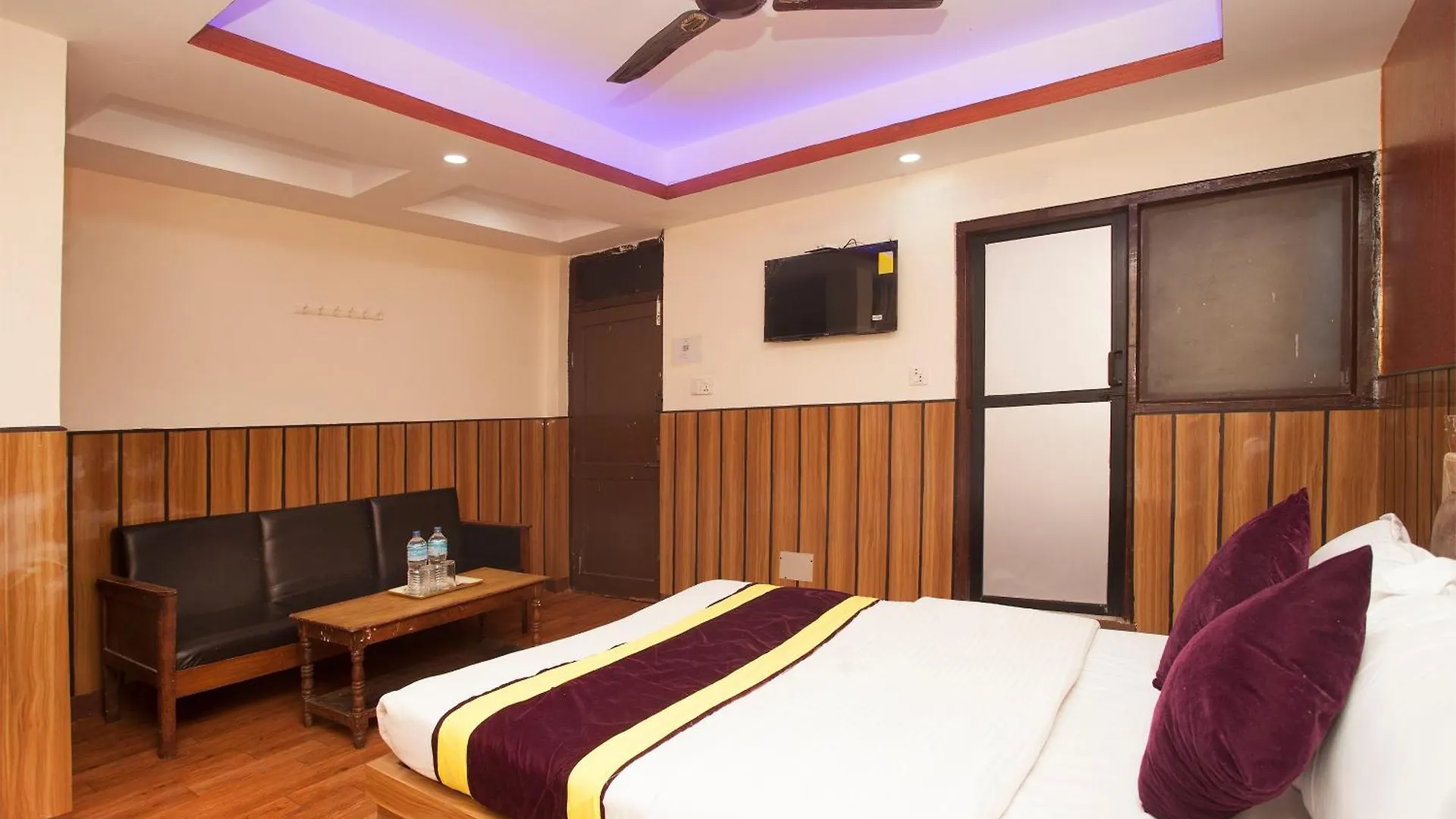 Oyo 814 Machhapuchhre Hotel Katmandu 0*,  Nepal
